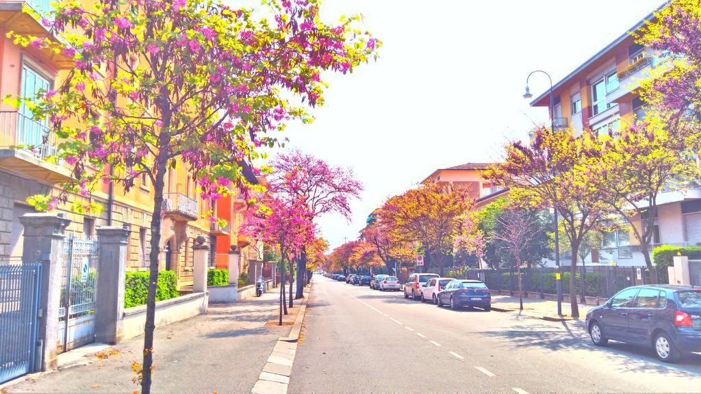 Across The River And Into The Trees Verona Luaran gambar